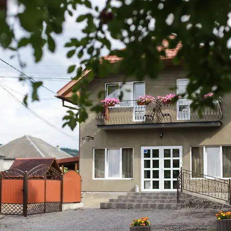 Guest house U Maksa 3*