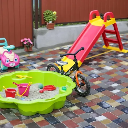 Guest house U Maksa 3*