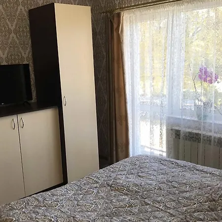 U Maksa Pensión 3*